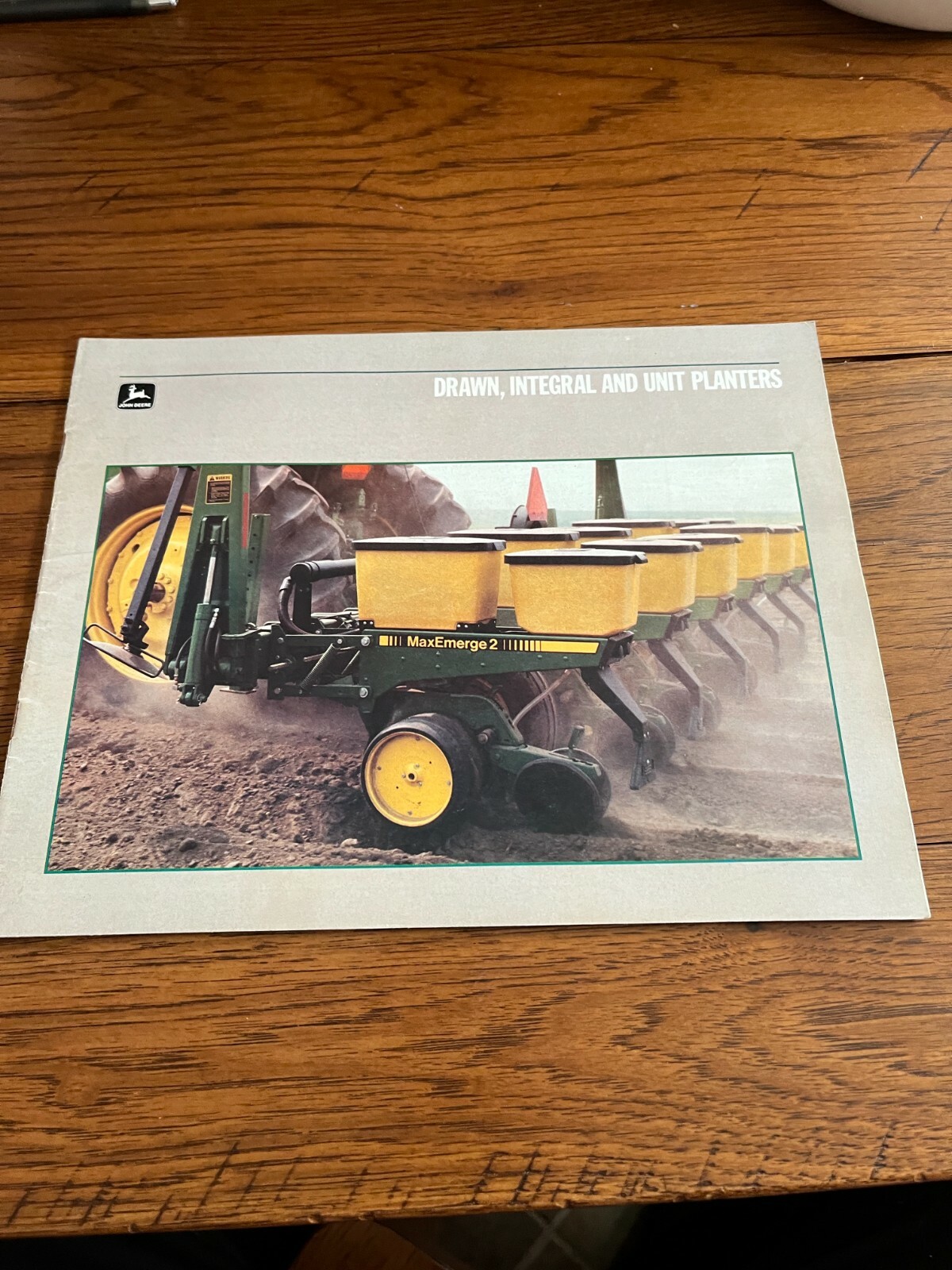 John Deere Drawn INtegral & Unit Planters For 1986 Brochure GDSD9