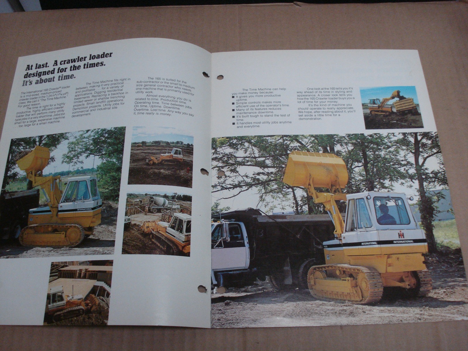 International 165 Crawler Loader Brochure
