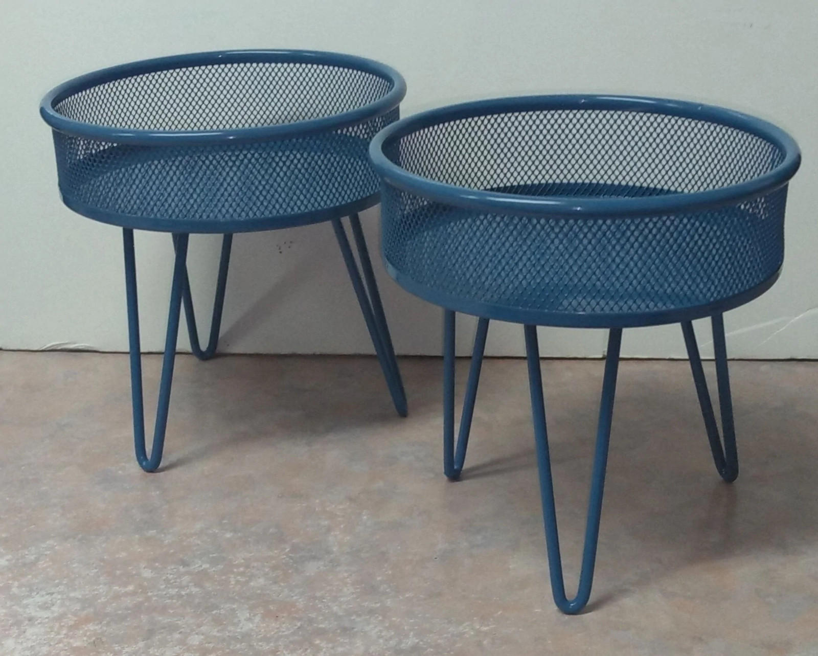 Blue Metal Riser Stands 6&Prime; X 6&Prime; Target Exclusive Qty 2 Brand New