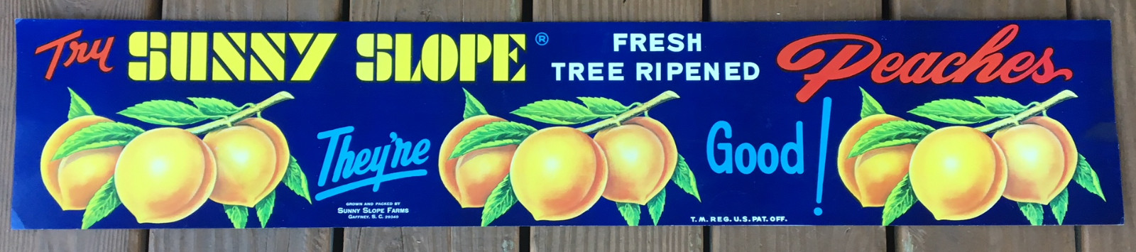 Vintage Thin Cardboard Banner/Sign « SUZZY SLOPE PEACHES » – 1960s – NEW OLD STOCK