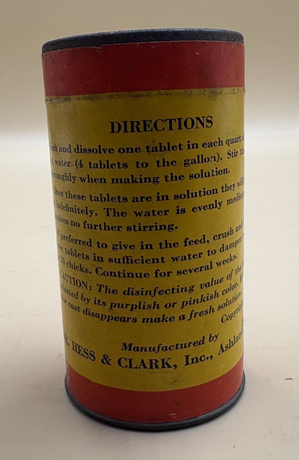 VINTAGE DR HESS CHICK TABLETS CONTAINER Hess & Clark Ashland Ohio Chicken