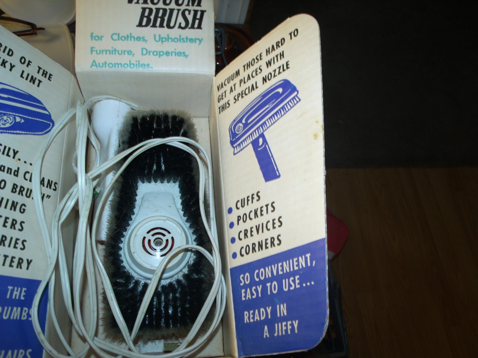 VTG WESTERN AUTO WIZARD  »VAC-O-MATIC » eletric VACUUM BRUSH