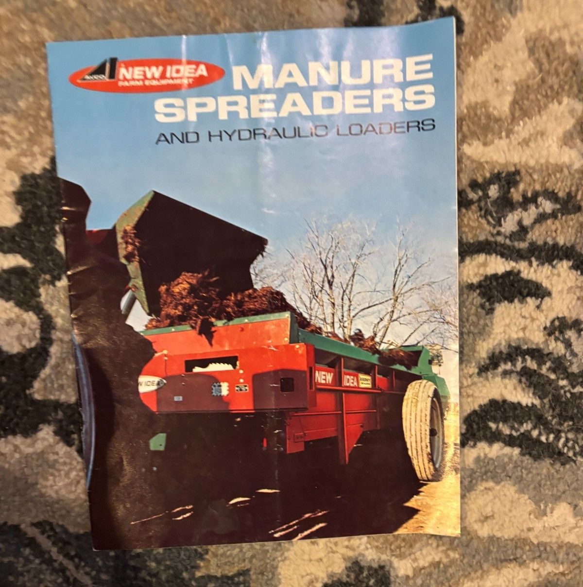 New Idea Manure Spreaders For 1972 Brochure FCCA25