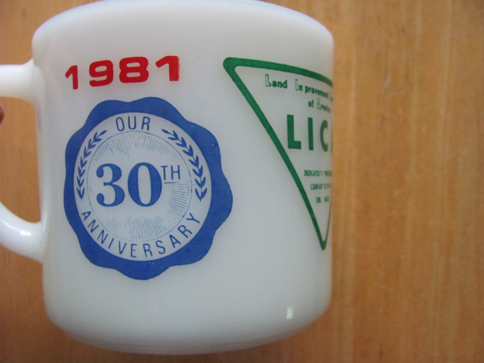 1981 MILK GLASS COFFEE CUP SAN ANTONIO TX LICA LAND IMPROVEMENT CONTRACTORS FARM