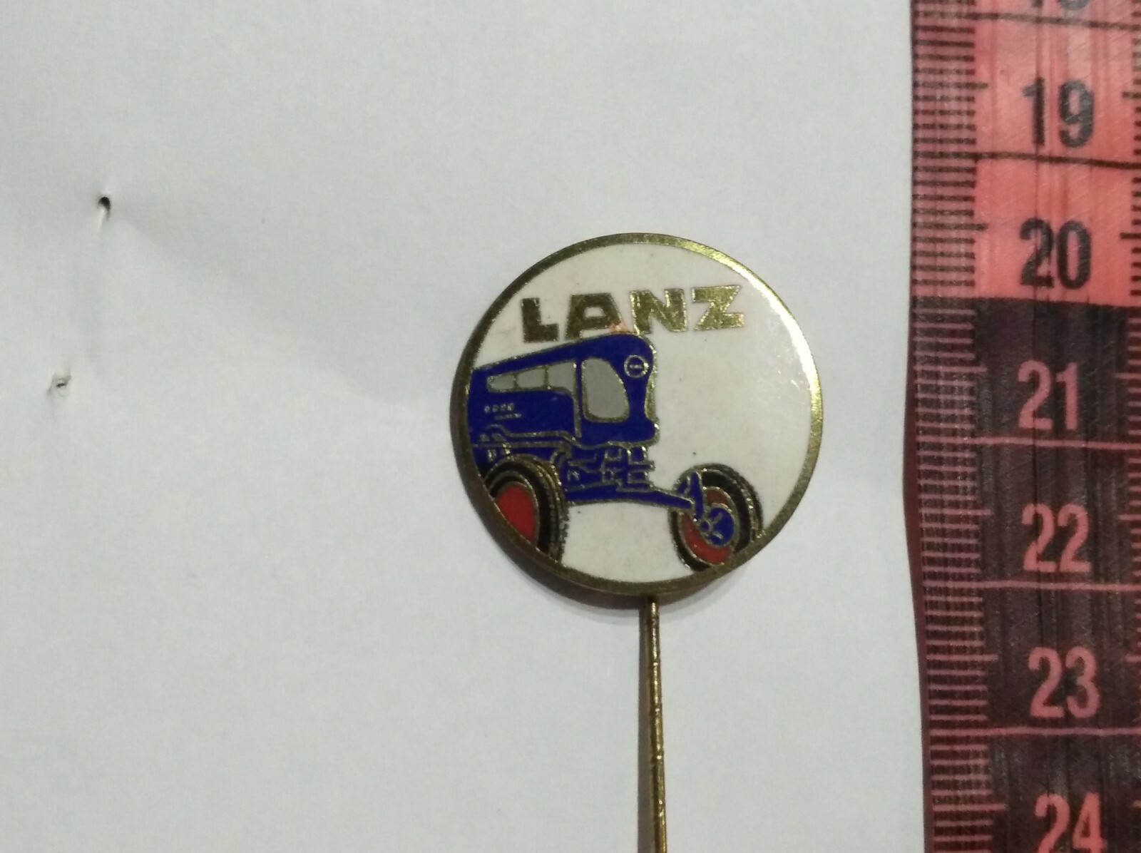 VINTAGE LANZ BULLDOG TRACTOR ENAMELED PIN BADGE – GERMAN MANUFACTURER