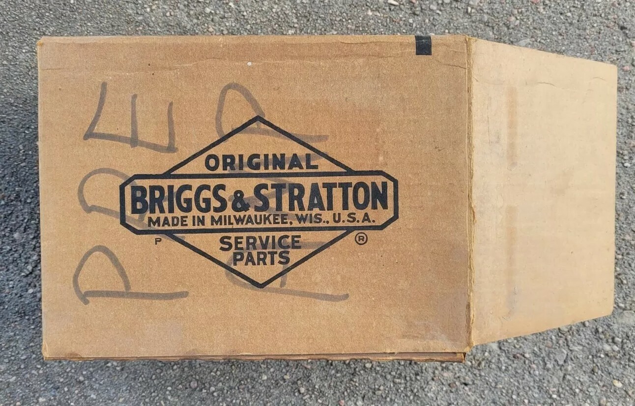 Vintage 1960s Briggs and Stratton Shipping Advertising Cardboard Box