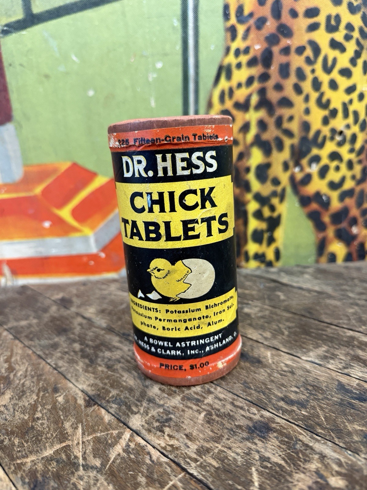 VINTAGE 1929 DR HESS CHICK TABLETS CONTAINER CAN SIGN FARM FEED SEED EGG RARE!!