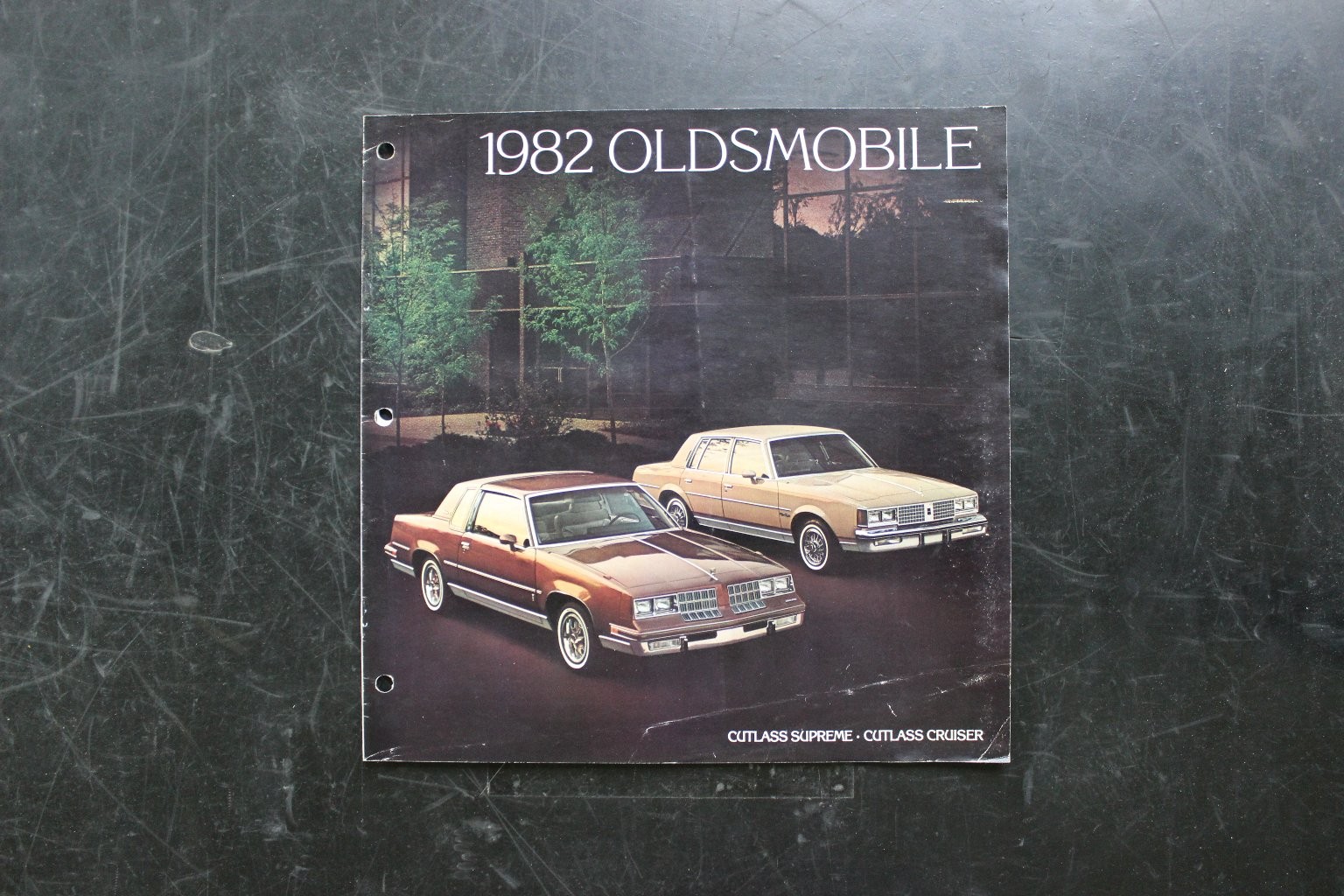 1982 Oldsmobile Cutlass Supreme Cruiser Sales Brochure Vintage Dealership