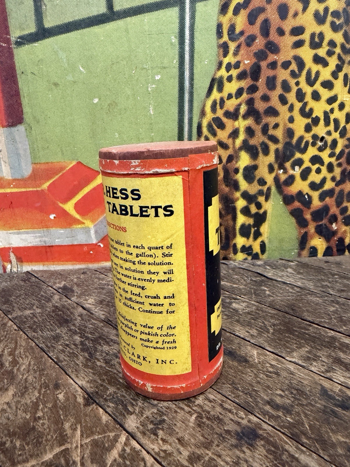 VINTAGE 1929 DR HESS CHICK TABLETS CONTAINER CAN SIGN FARM FEED SEED EGG RARE!!