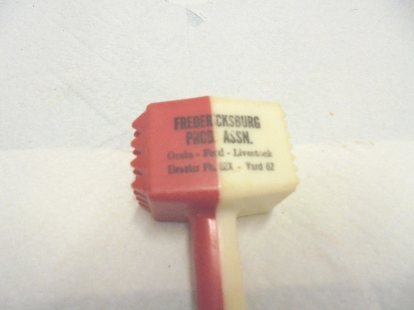 plastic meat hammer fredricksburg produce grain feed livestock iowa red & white