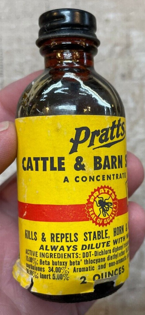Pratts Anniversary Special Bonus Package Roost Paint & Cattle Spray Bottles 1947