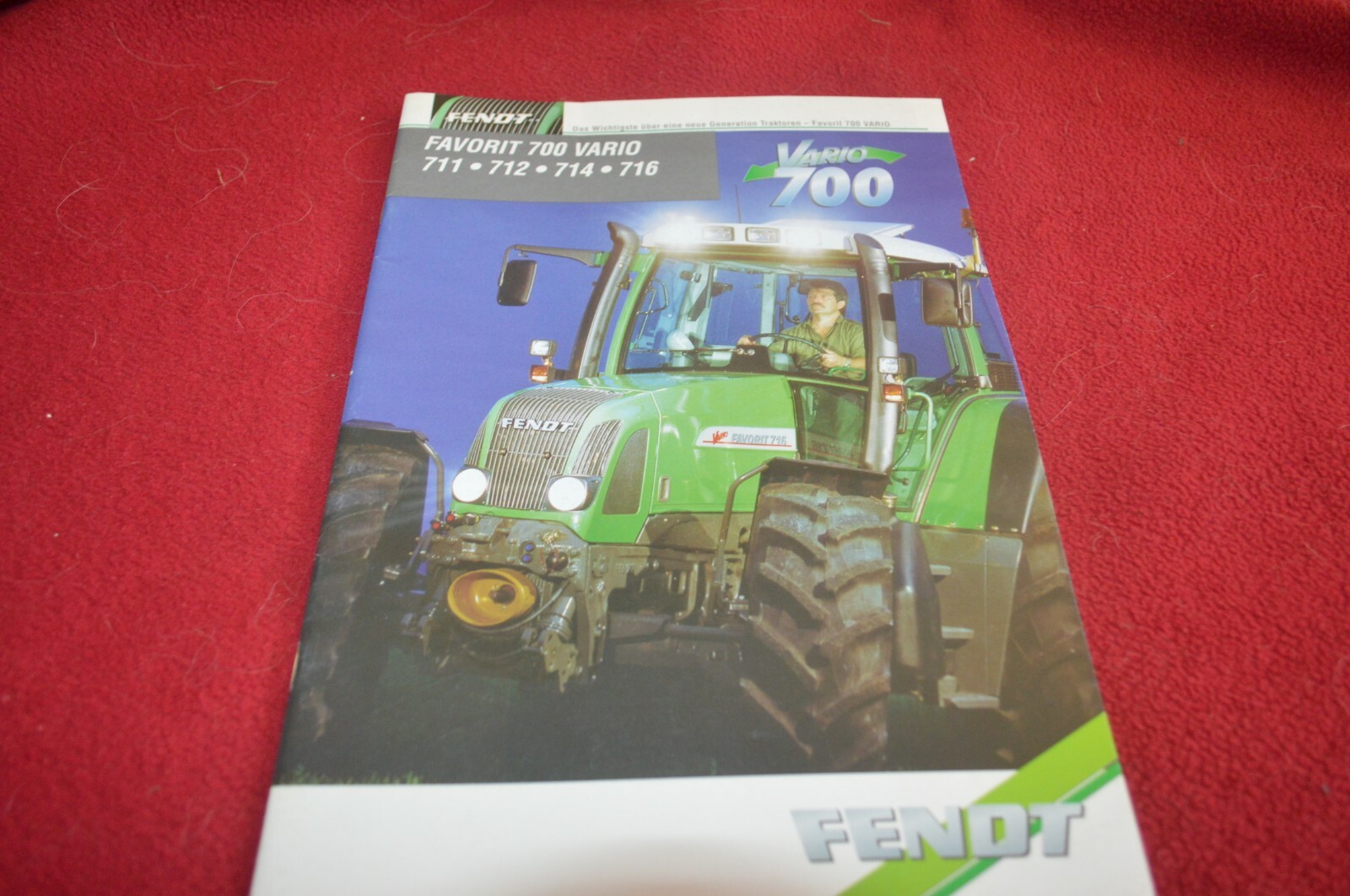 Fendt 711 712 714 716 Vario Tractor Dealer&rsquo;s Brochure FCCA