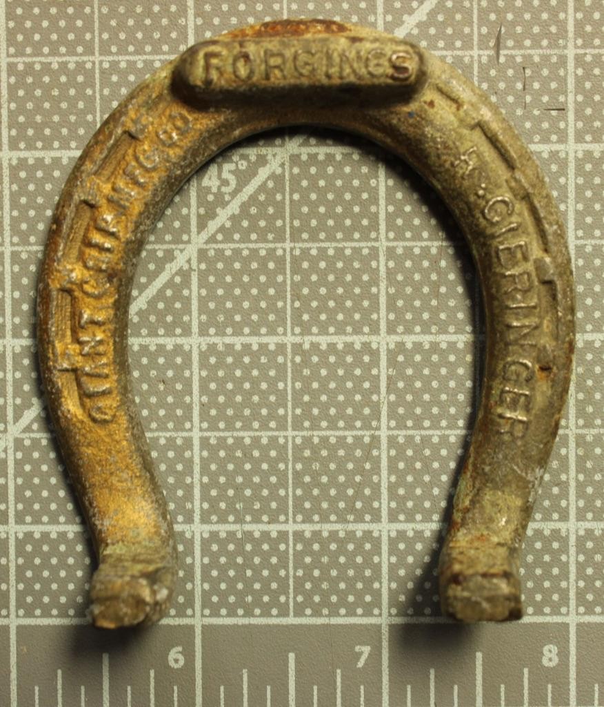 Giant Grip Mfg. R. Gieringer Horse Shoe Ad Paper Weight 3&Prime; Tall shlf4A3