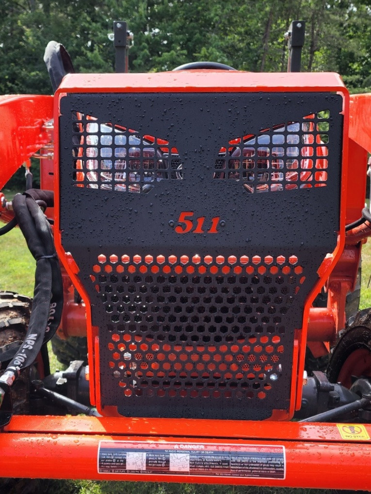 Kubota Grill Guard L2502 L3302 L3902 L4802 & L2501 with LA526 Loader