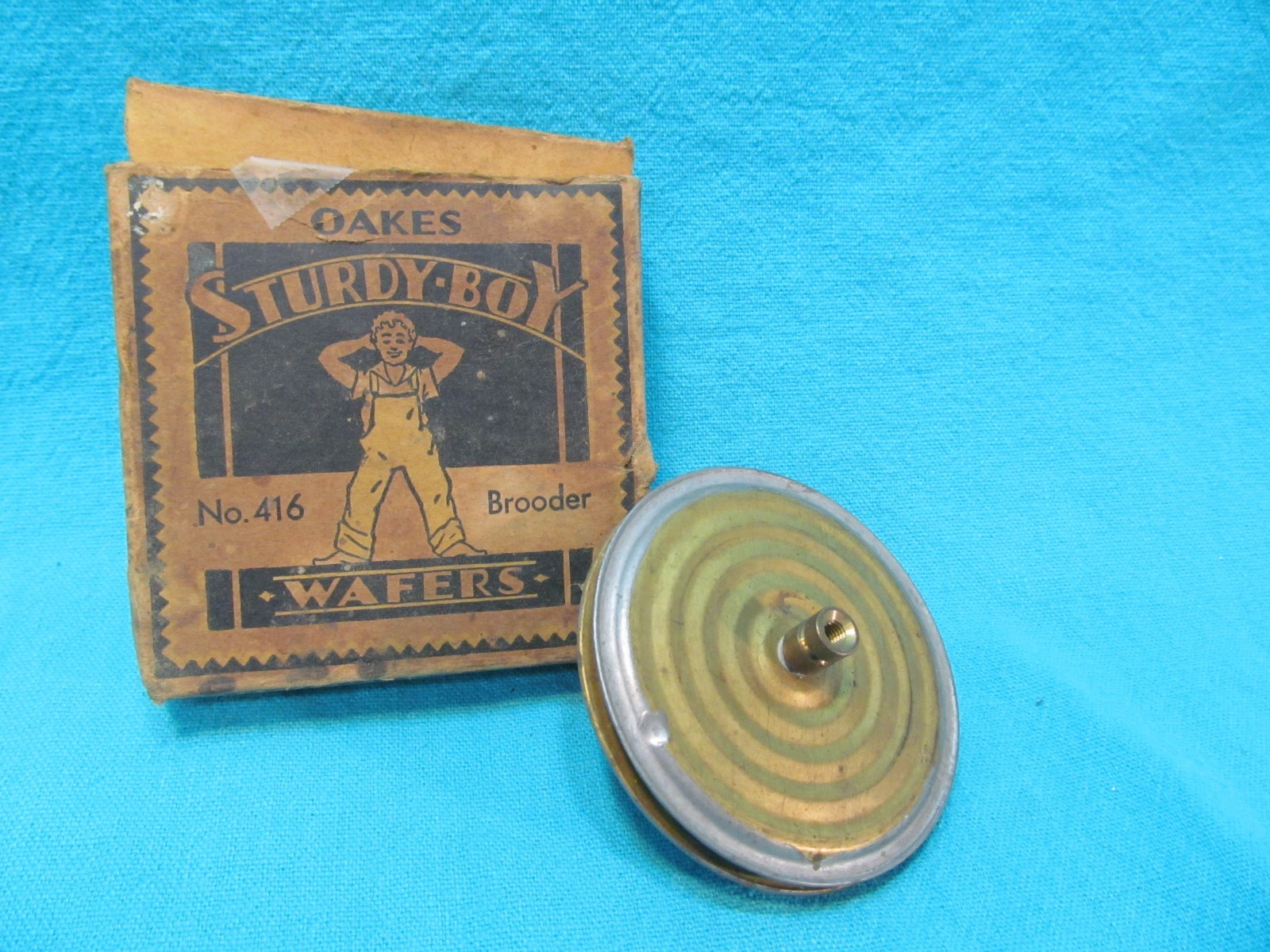 OAKES STURDY-BOY No. 416 BROODER WAFERS FOR COAL & OIL STOVES