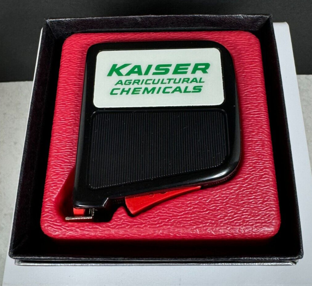 Vintage Kaiser Agricultural Chemicals Lufkin 10&prime; Clip-On Tape Measure