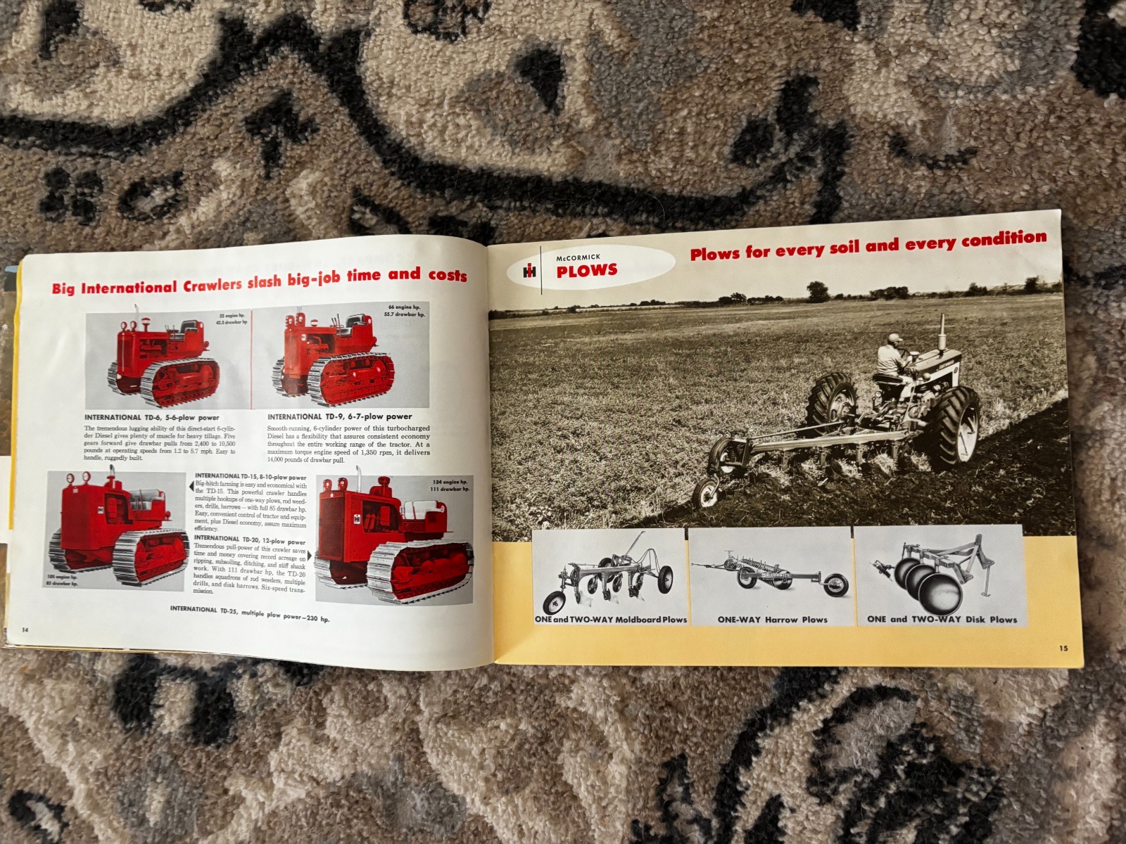 International Harvester Buyers Guide for 1961 Brochure DCPA26