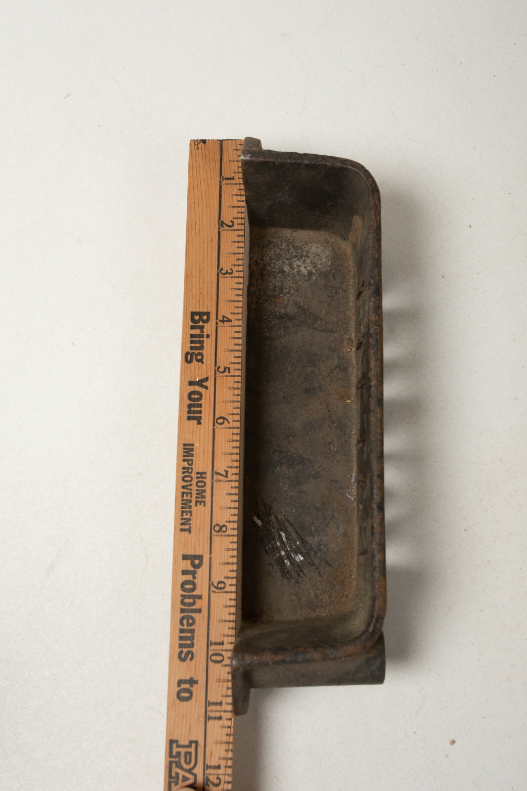Pattee Tractor Cast Iron Shelf (R5L) Tool Glove Holder Drink Beer Can
