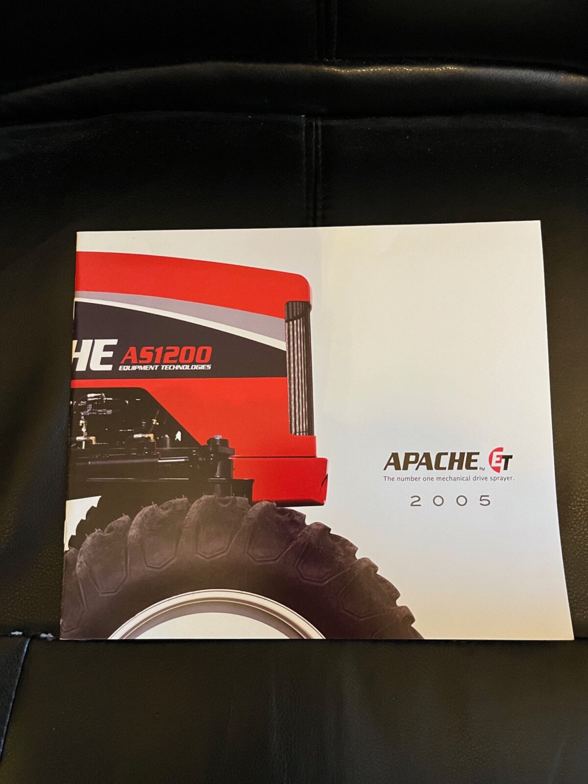 2005 Apache Sprayers sales brochure