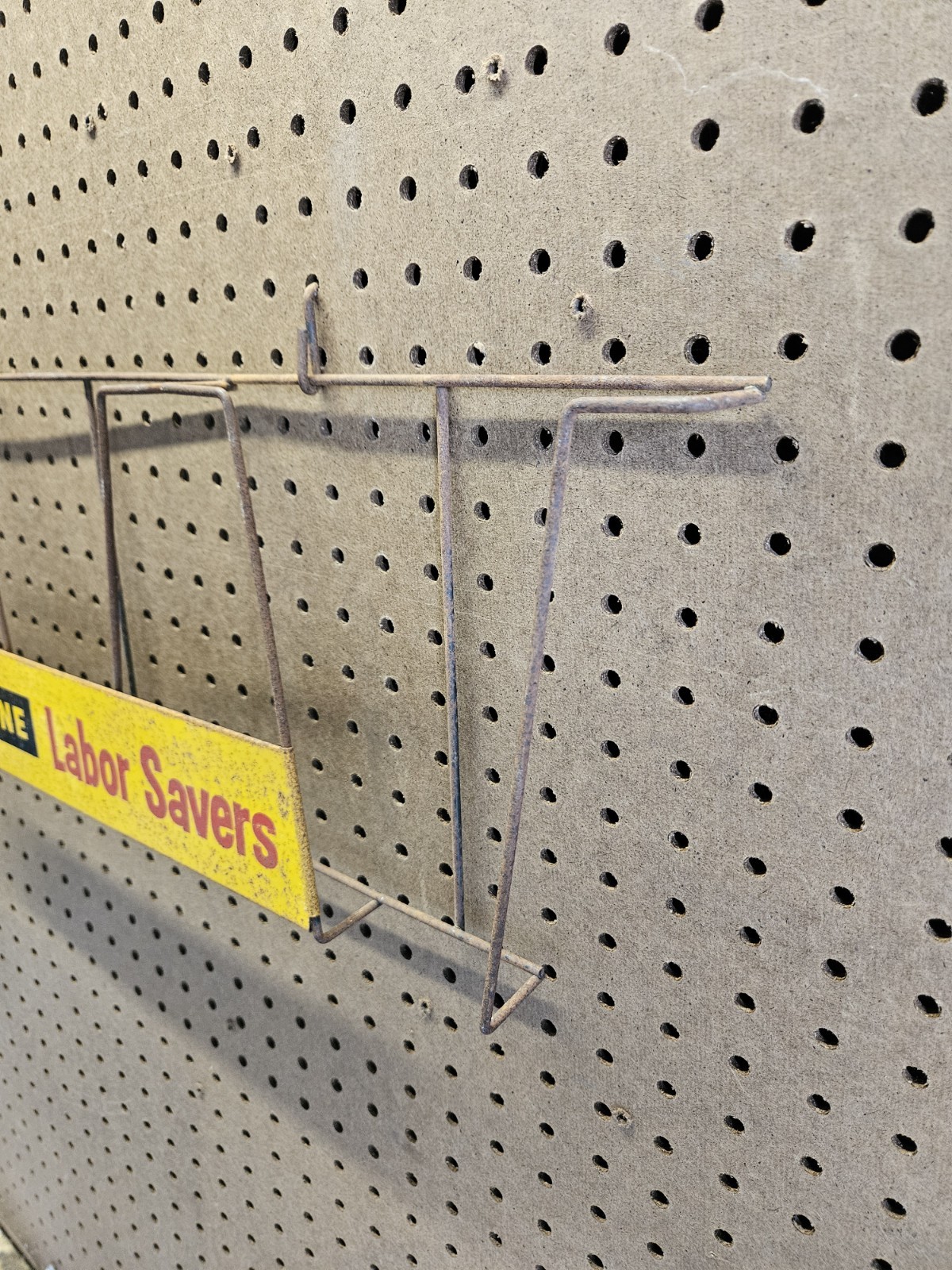 Starline Labor Saver Metal Pegboard Display Arm Hook w/Sign Plate barn cleaner