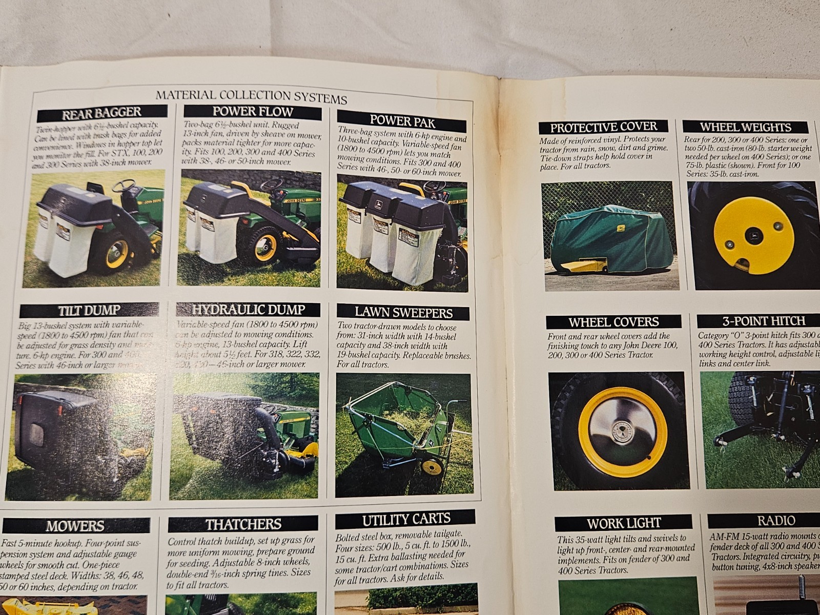 JOHN DEERE 1990 LAWN AND GARDEN TRACTORS IMPLEMENTS & ACCESSORIES BROCHURE DKA86
