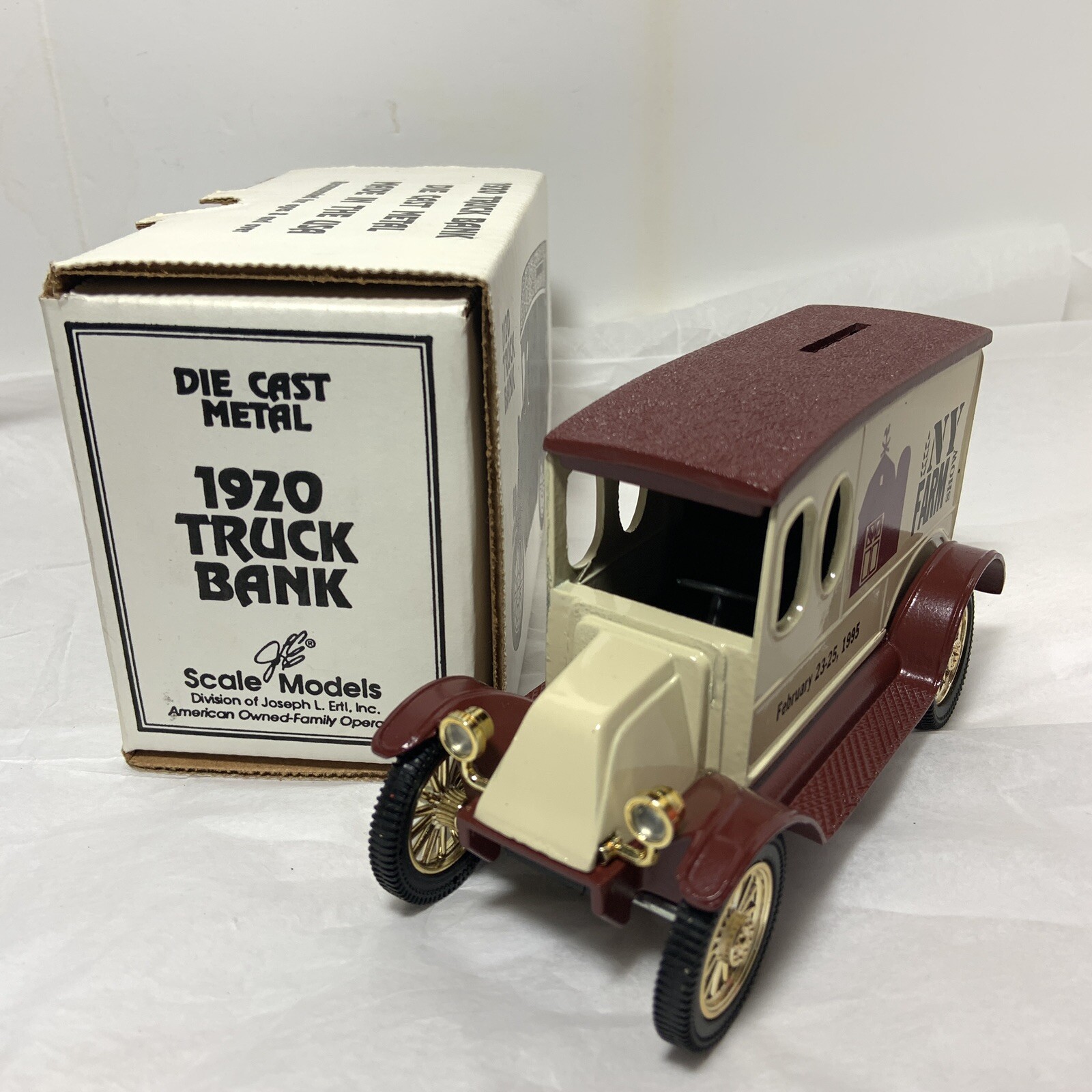 NIB Die Cast Metal 1920 Truck Still Bank 1995 Ny Farm Show Scale Model ERTL