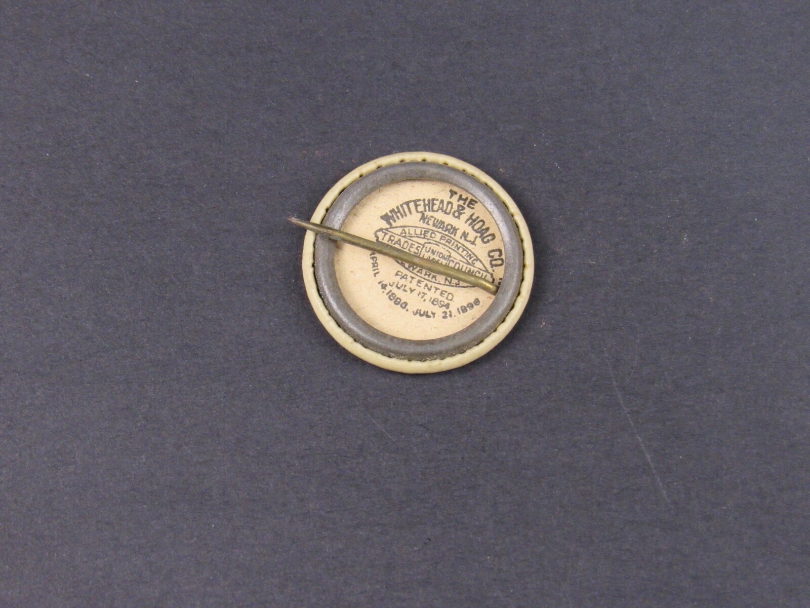HENRY ALLEN Implements Omaha Nebraska Pin Back Button Advertising Auburn New Yor