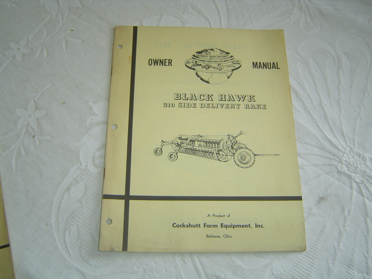 Cockshutt Black Hawk 310 side delivery rake owner manual