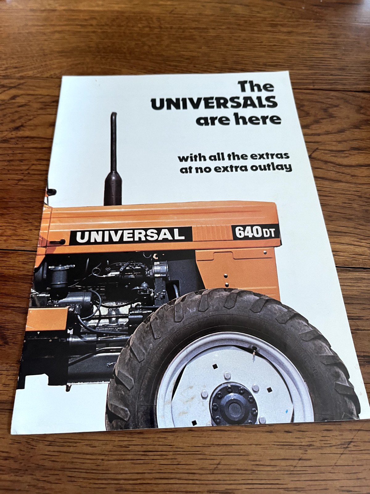 Universal 440 530 550 640 Tractor Brochure FCCA