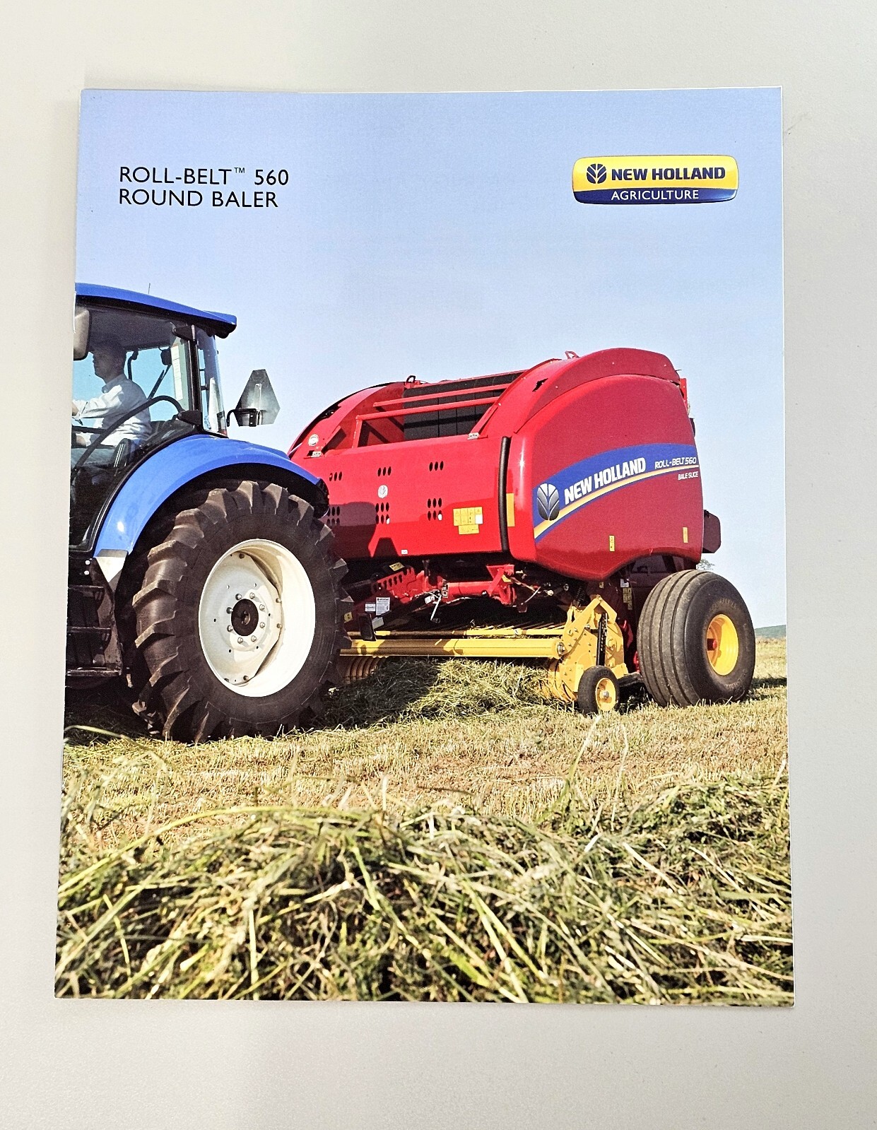 New Holland Roll-Belt™ 560 Round Baler Sales Brochure Catalog 2013