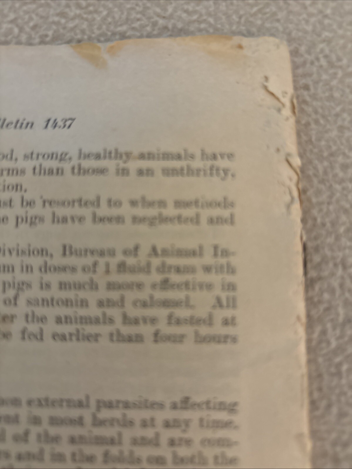 Two U.S.D.A. Famers&rsquo; Bulletins Marketing Poultry 1931 & Swine Production 1928