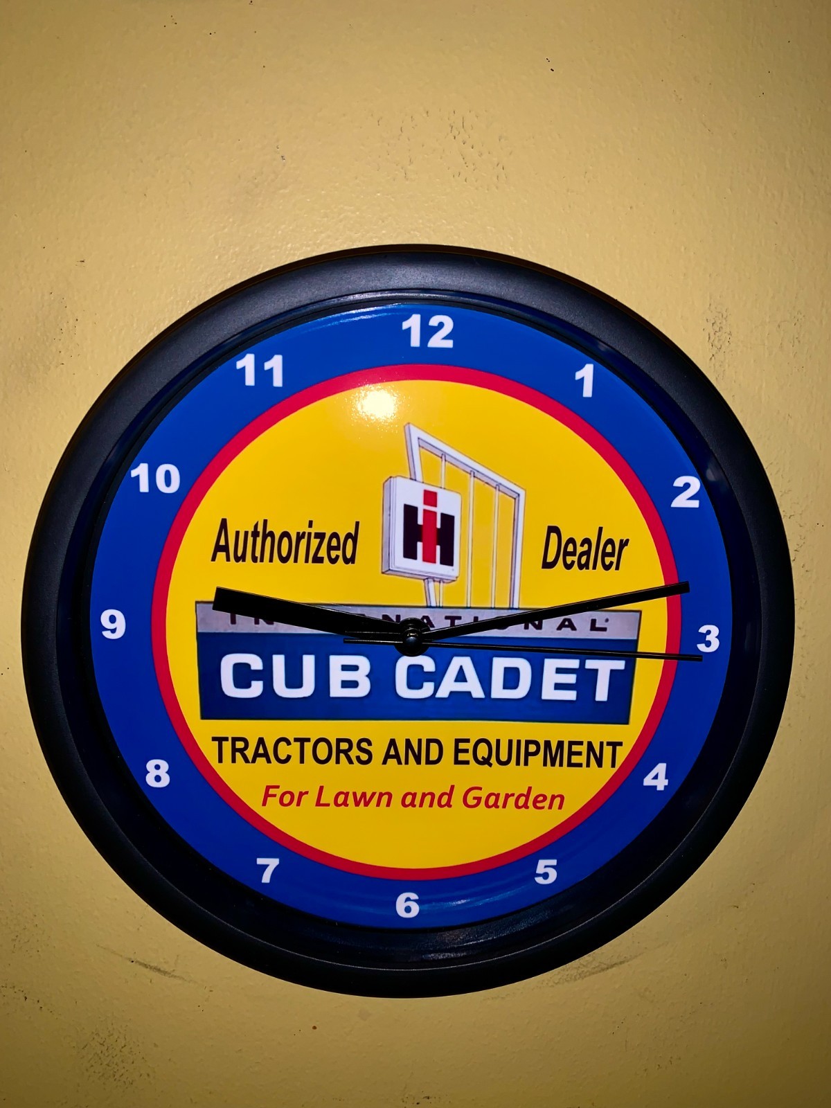 Cub Cadet Farm Tractor Barn Garage Man Cave Clock Advertising Sign