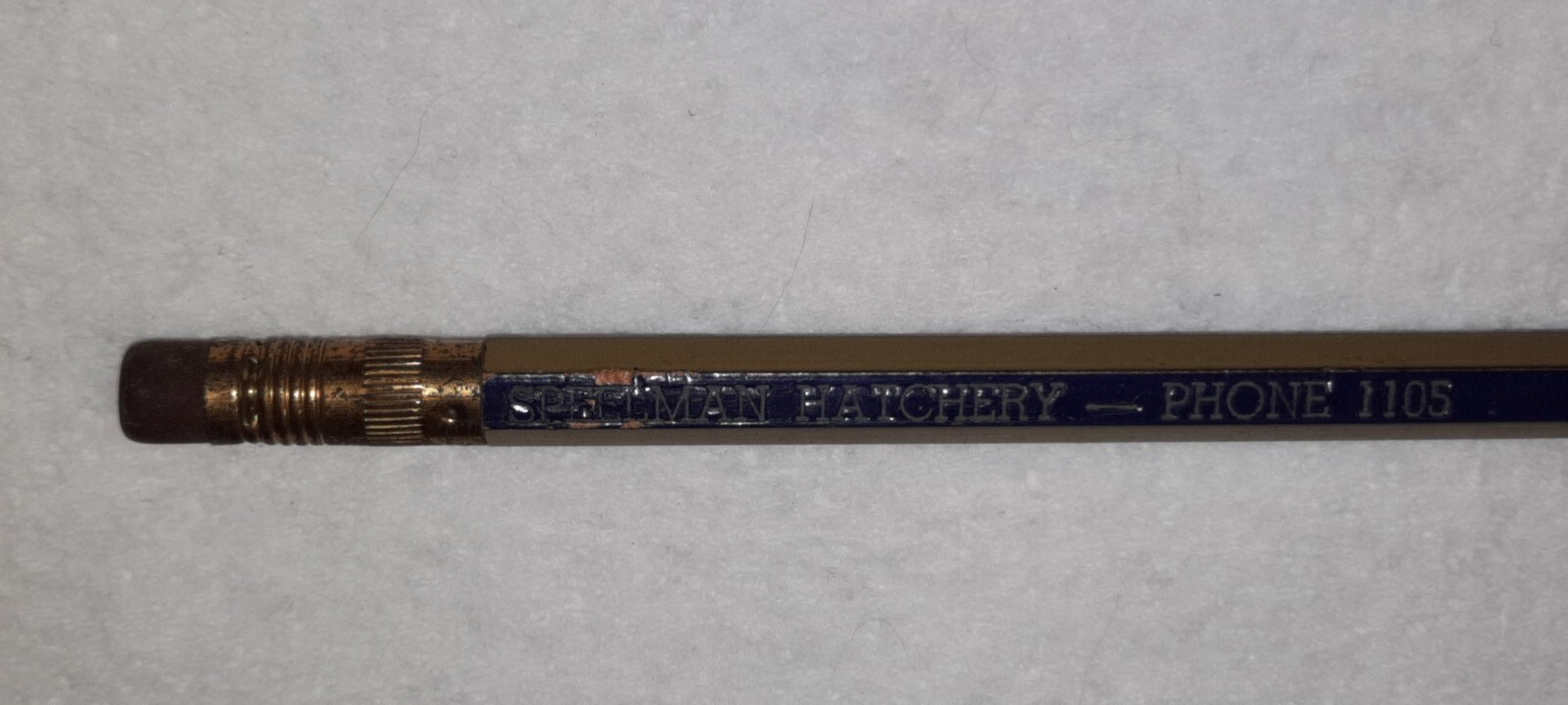 LONG FERRULE « Sherman Hatchery – Phone 1105 » Gold & Black Unused Wood Pencil