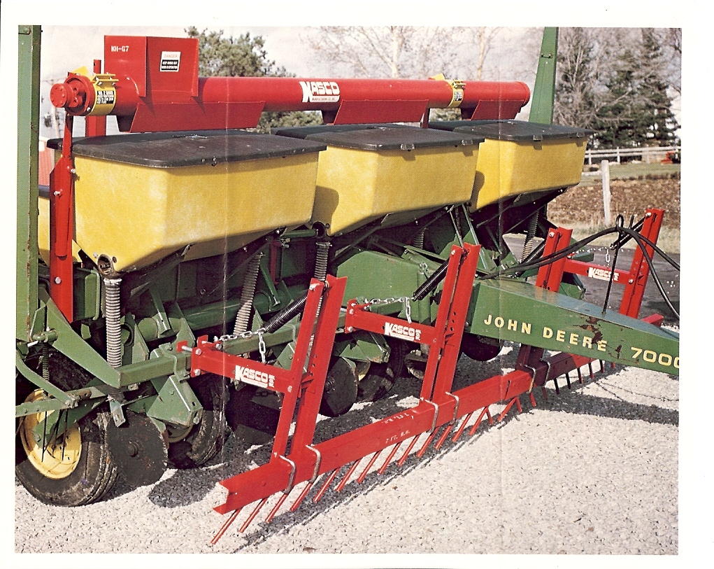 Farm Implement Brochure – Kasco – The Red Dragon Drag Bar Harrow 6 item (F2990)