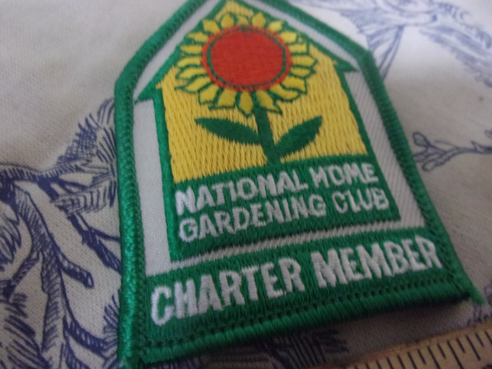 Vtg. « National Home Gardening Club Charter Member » Sew On Patch