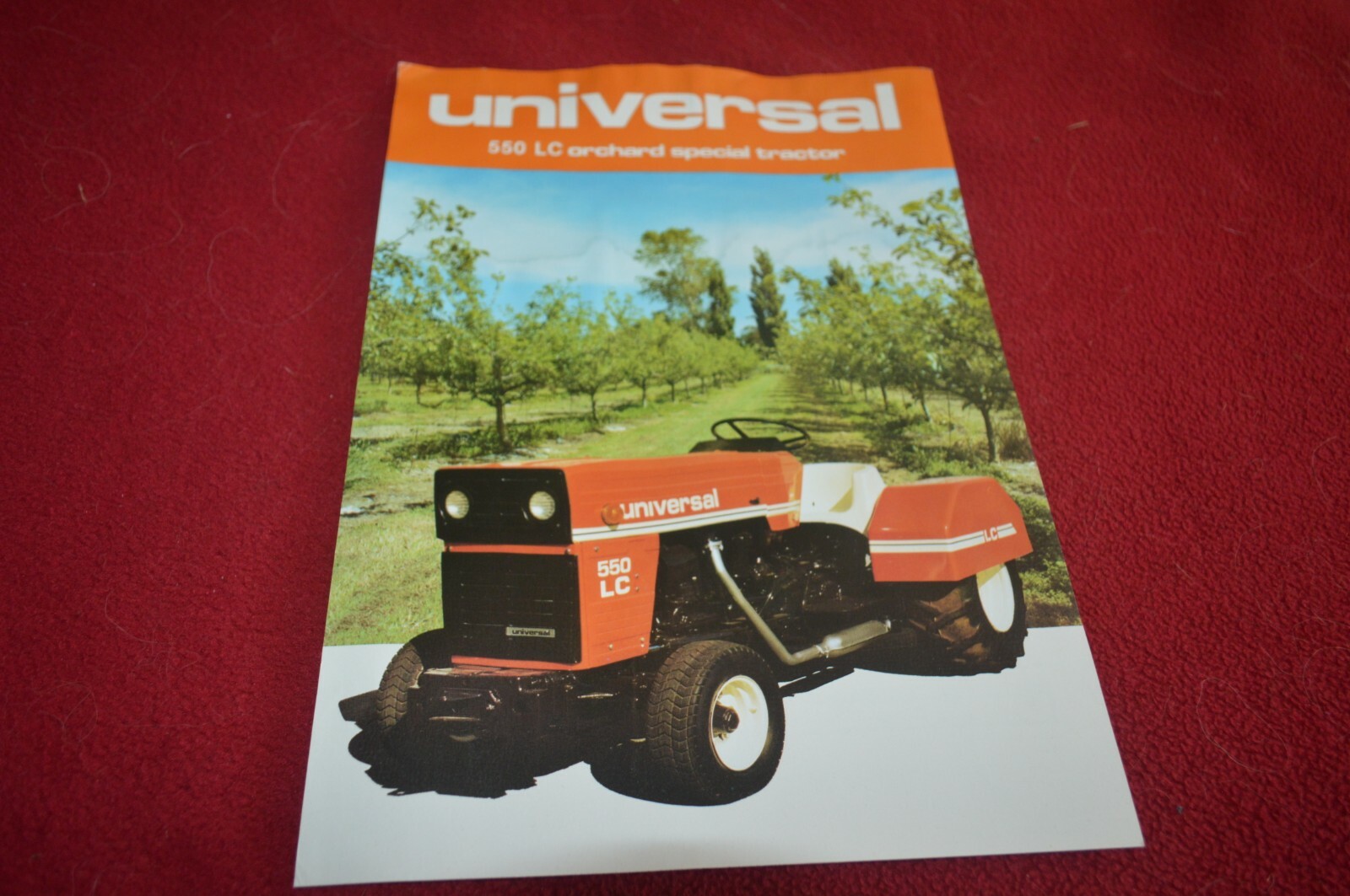 Universal 550 LC Orchard Special Tractor Dealer&rsquo;s Brochure FCCA