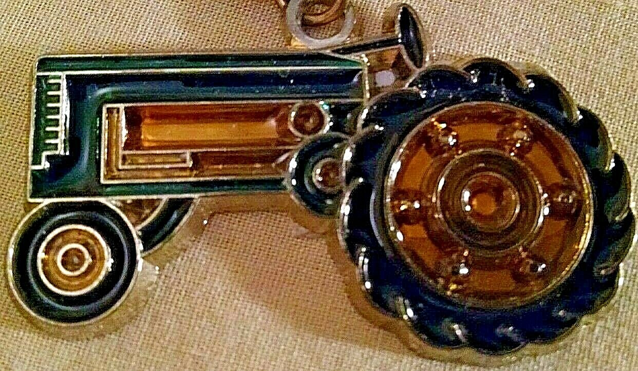 TRACTOR KEYCHAIN NEW GREEN YELLOW STAINED GLASS GOLD METAL KEY RING UNMARKED.
