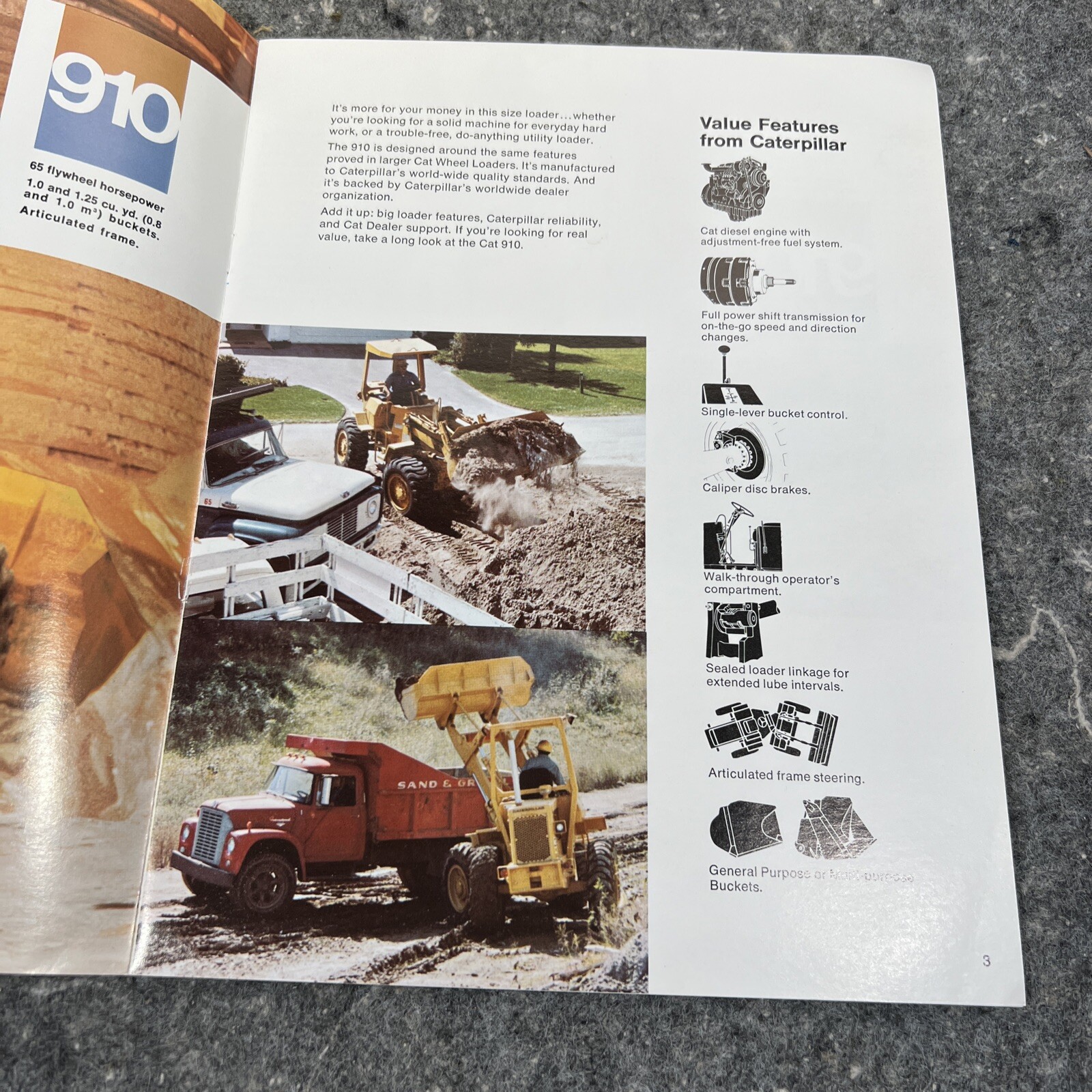 Equipment Brochure – Caterpillar – 910 – Wheel Loader – c1970&rsquo;s with Envelope