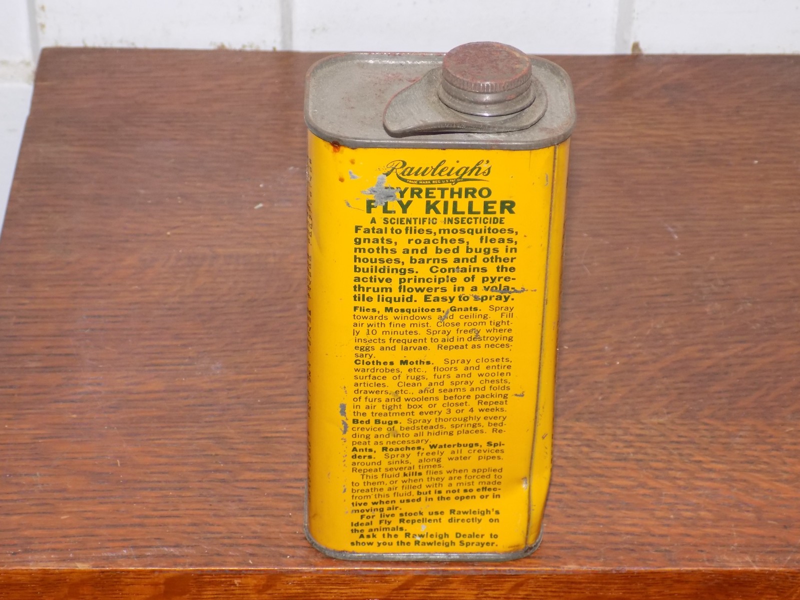 Vintage Rawleigh’s Fly Killer EMPTY 18 Ounce Tin