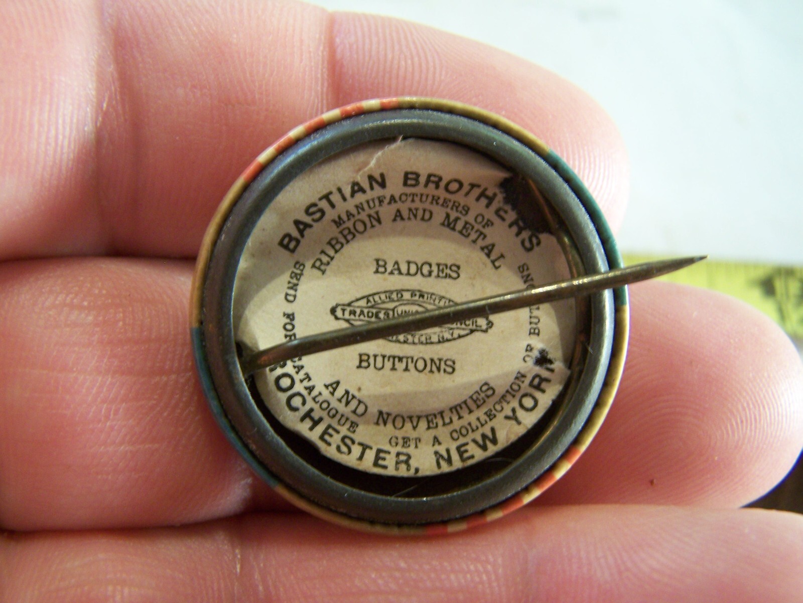 AMERICAN THRESHERMAN Celluloid Pinback Hit Miss Engine Steam Era Trade Magazine
