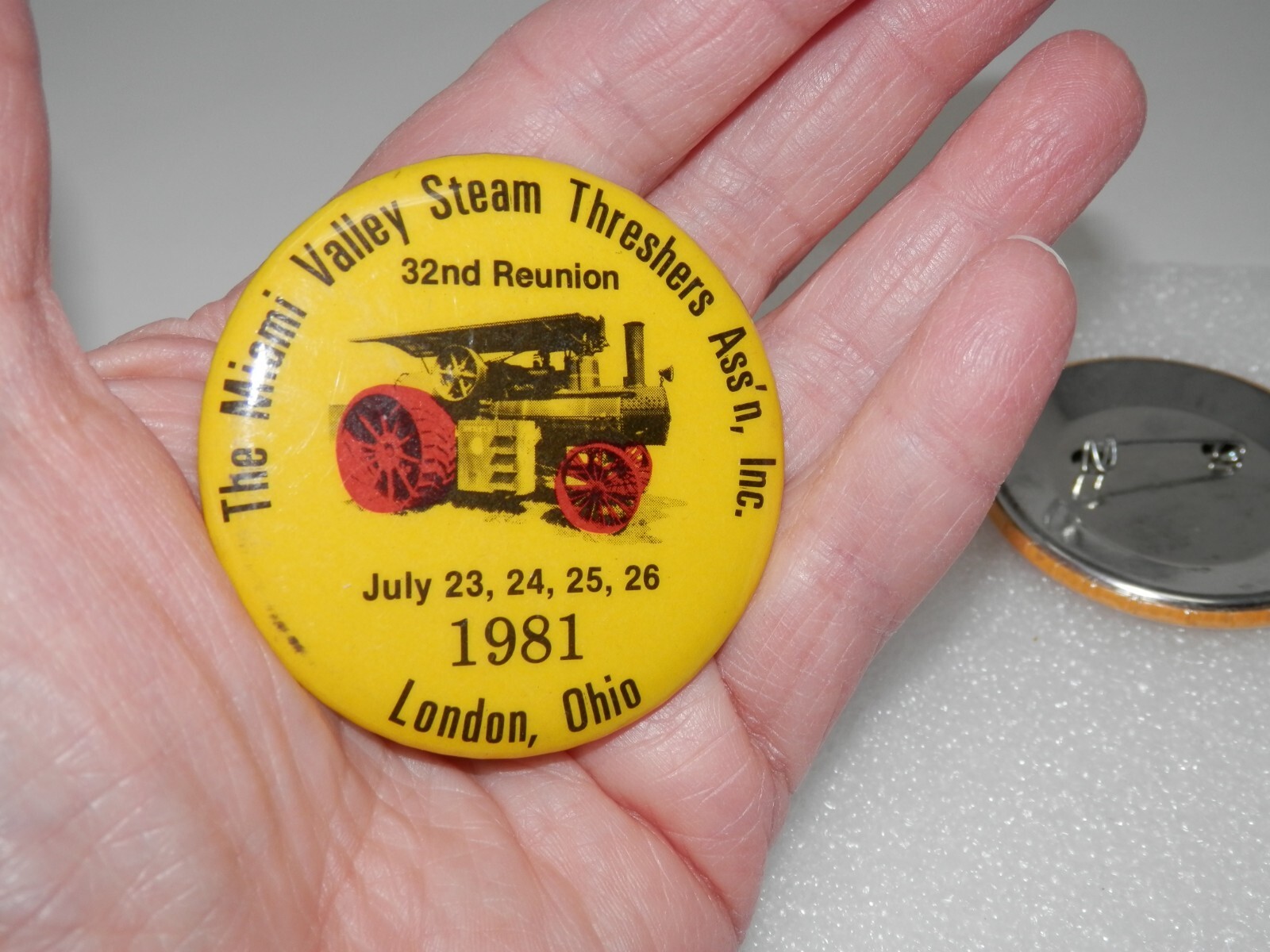 Vintage Lot Miami Valley Steam Threshers Association Buttons – London Ohio Pin