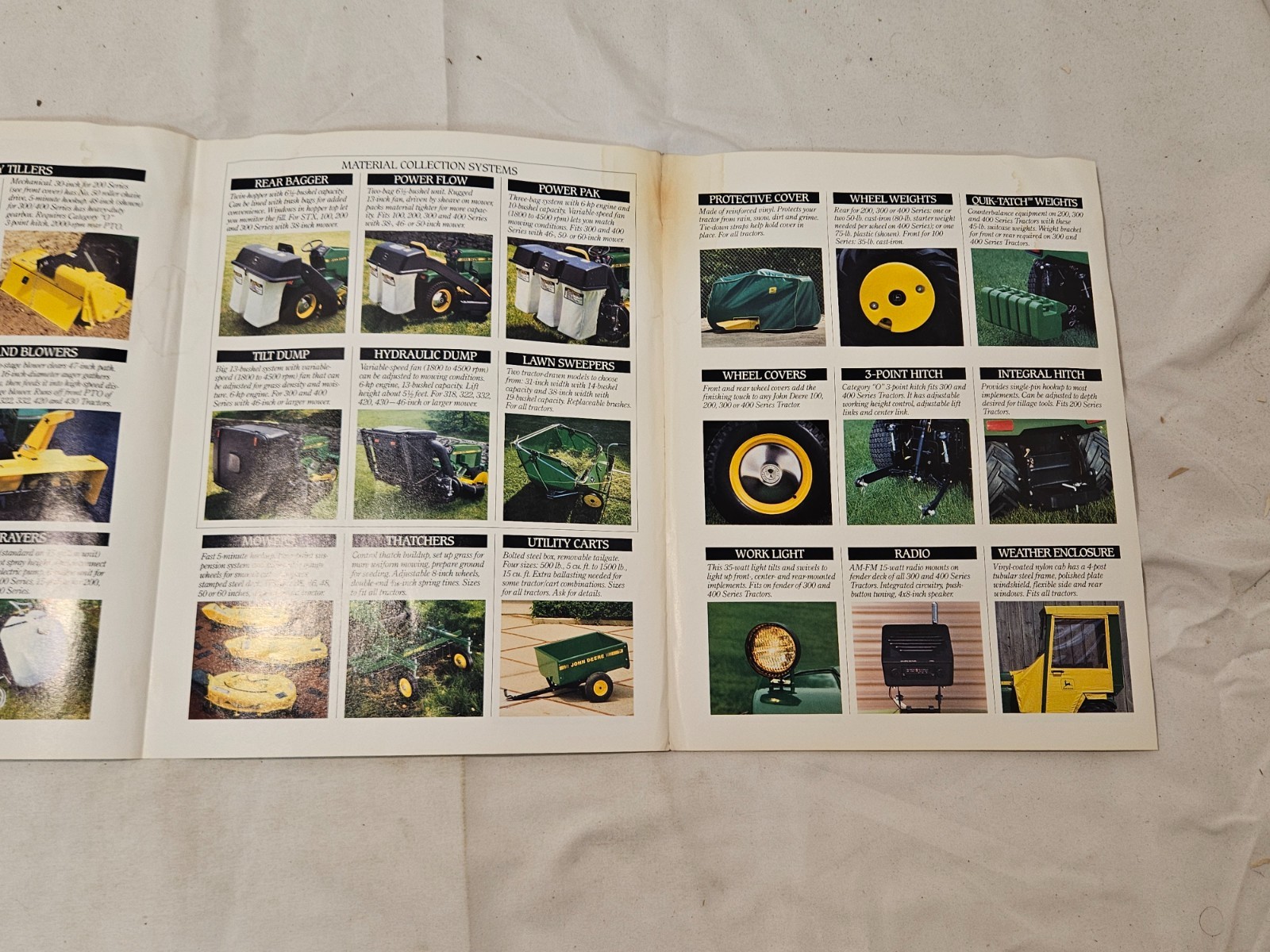 JOHN DEERE 1990 LAWN AND GARDEN TRACTORS IMPLEMENTS & ACCESSORIES BROCHURE DKA86