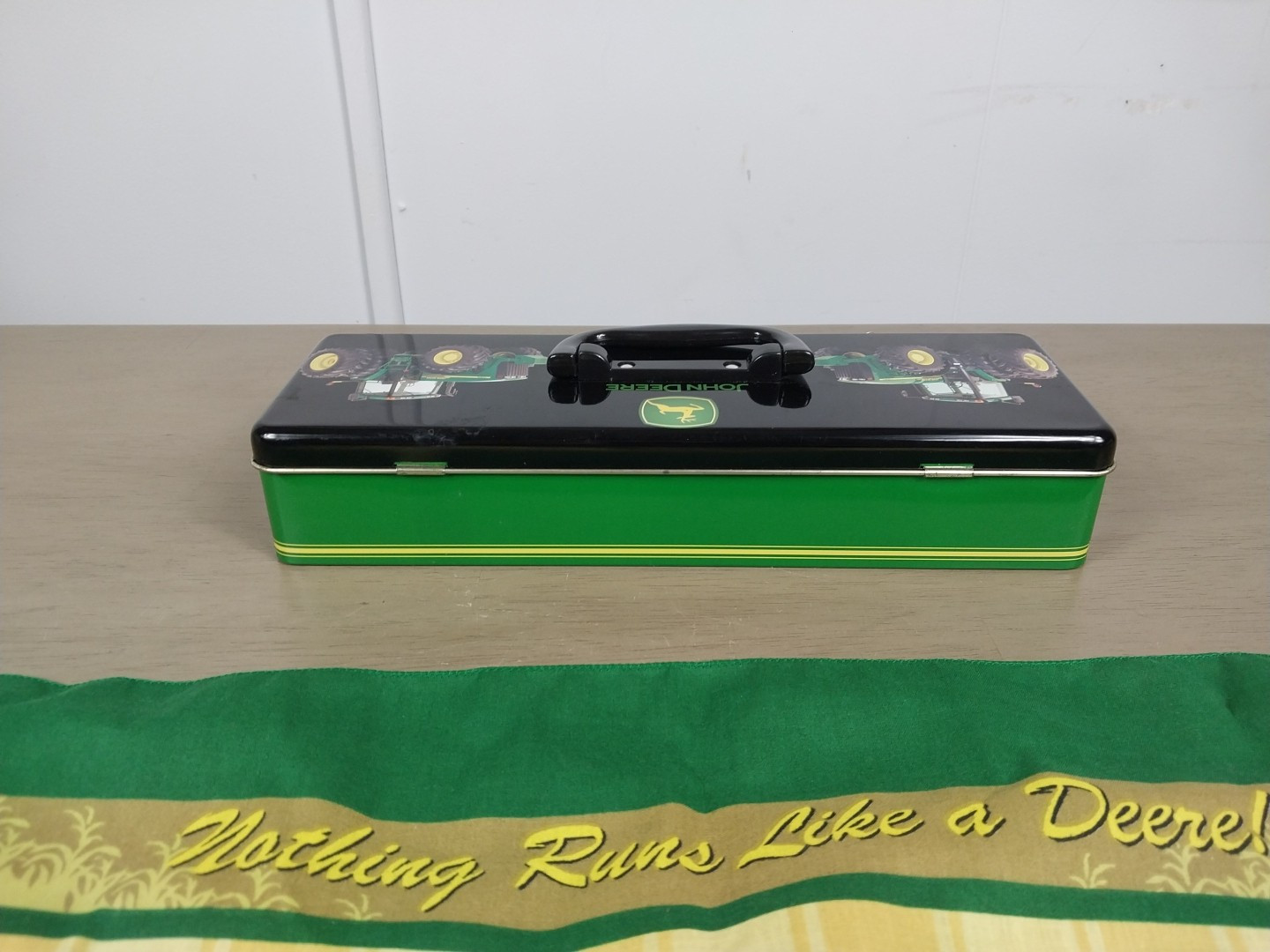 John Deere Tin Locking Carrying Case Pencil Case Tractor Collector