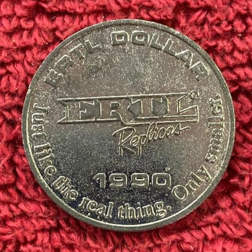1990 Ertl Tractor Farm Dollar Token, Medal B25