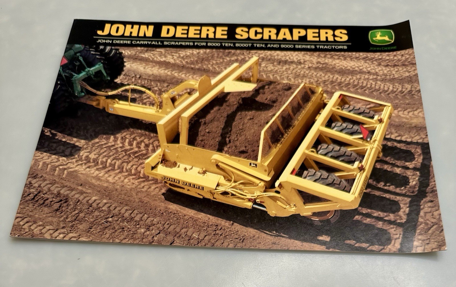 John Deere Scrapers 2001 Brochure For 8000 Ten 8000T Ten & 9000 Series Tractors