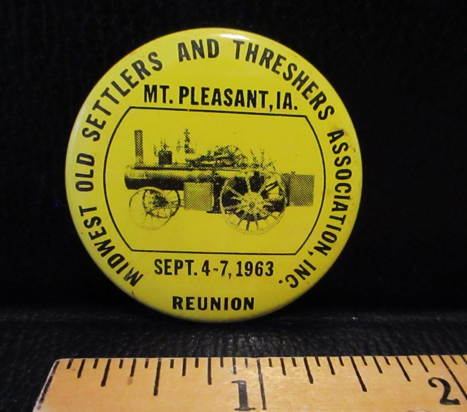 *1963 Midwest Old Settler Thresher Reunion Mt Pleasant IA Pinback Button Tractor