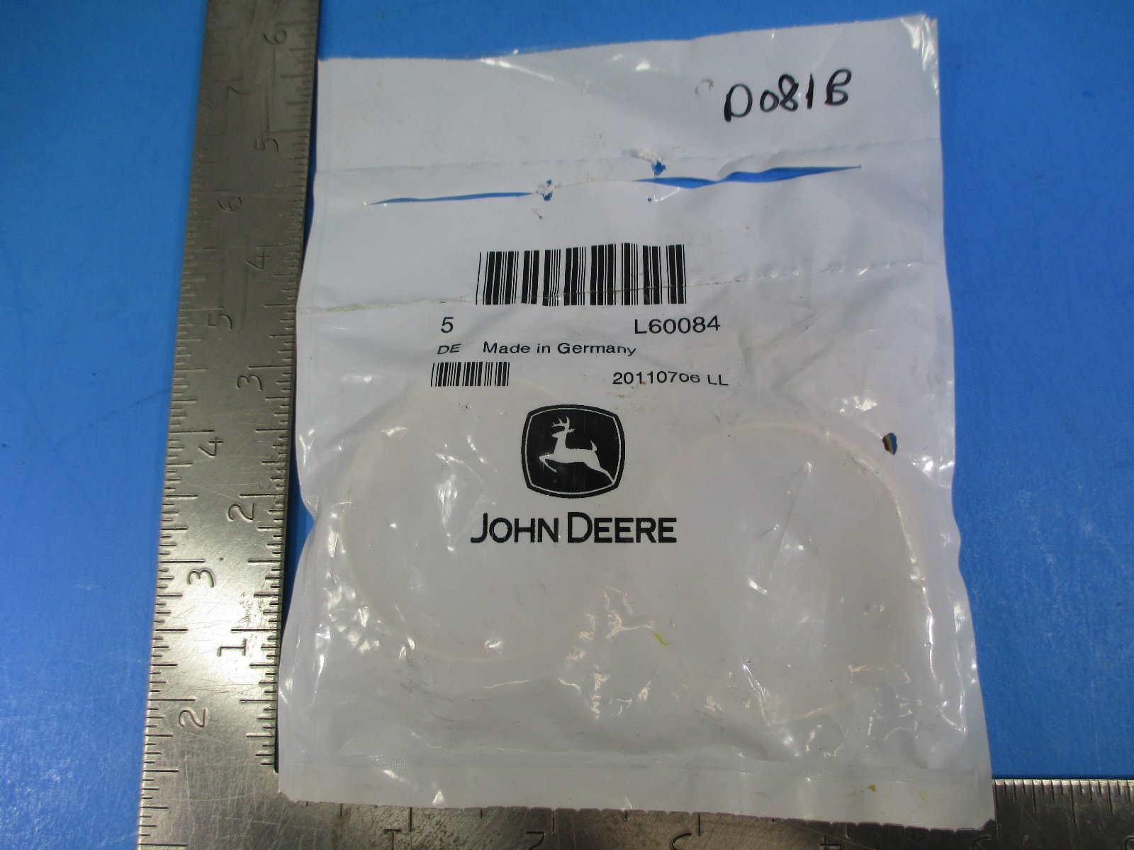 John Deere Four Seals Part # D081B NOS New in Package NOS1
