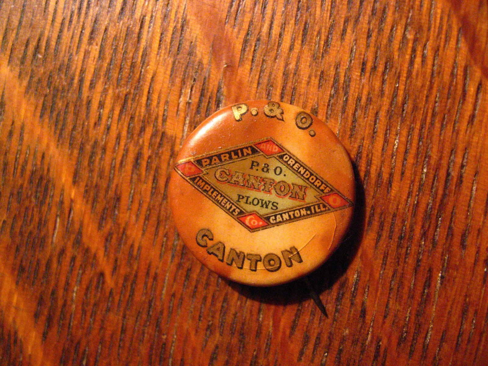 P&O Plows Lapel Pin – Vintage Parlin And Orendorff Canton Illinois USA Button