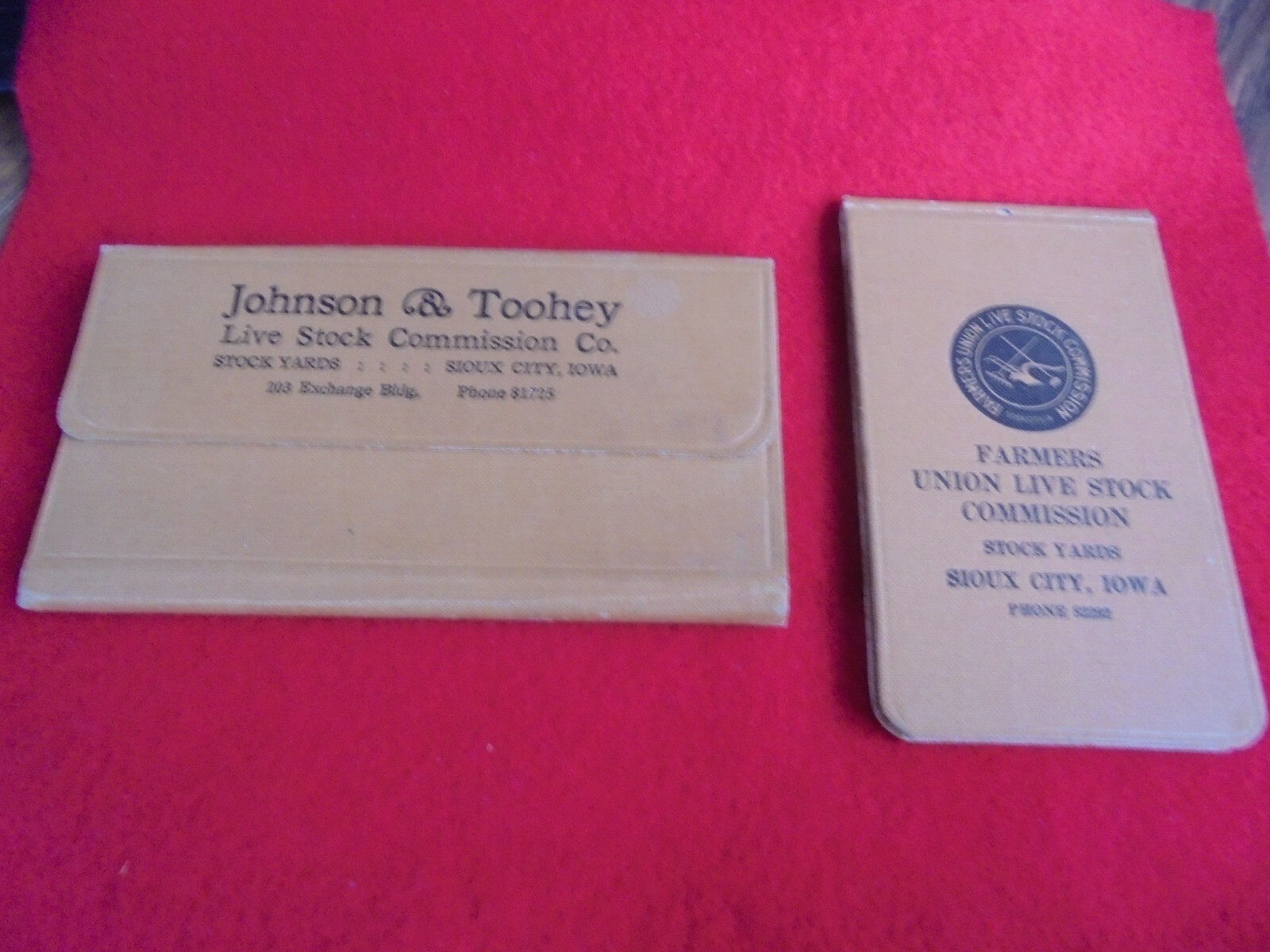 TWO OLD SIOUX CITY STOCK YARD COMMISSION ADVERTISING POCKET BOOKLETS