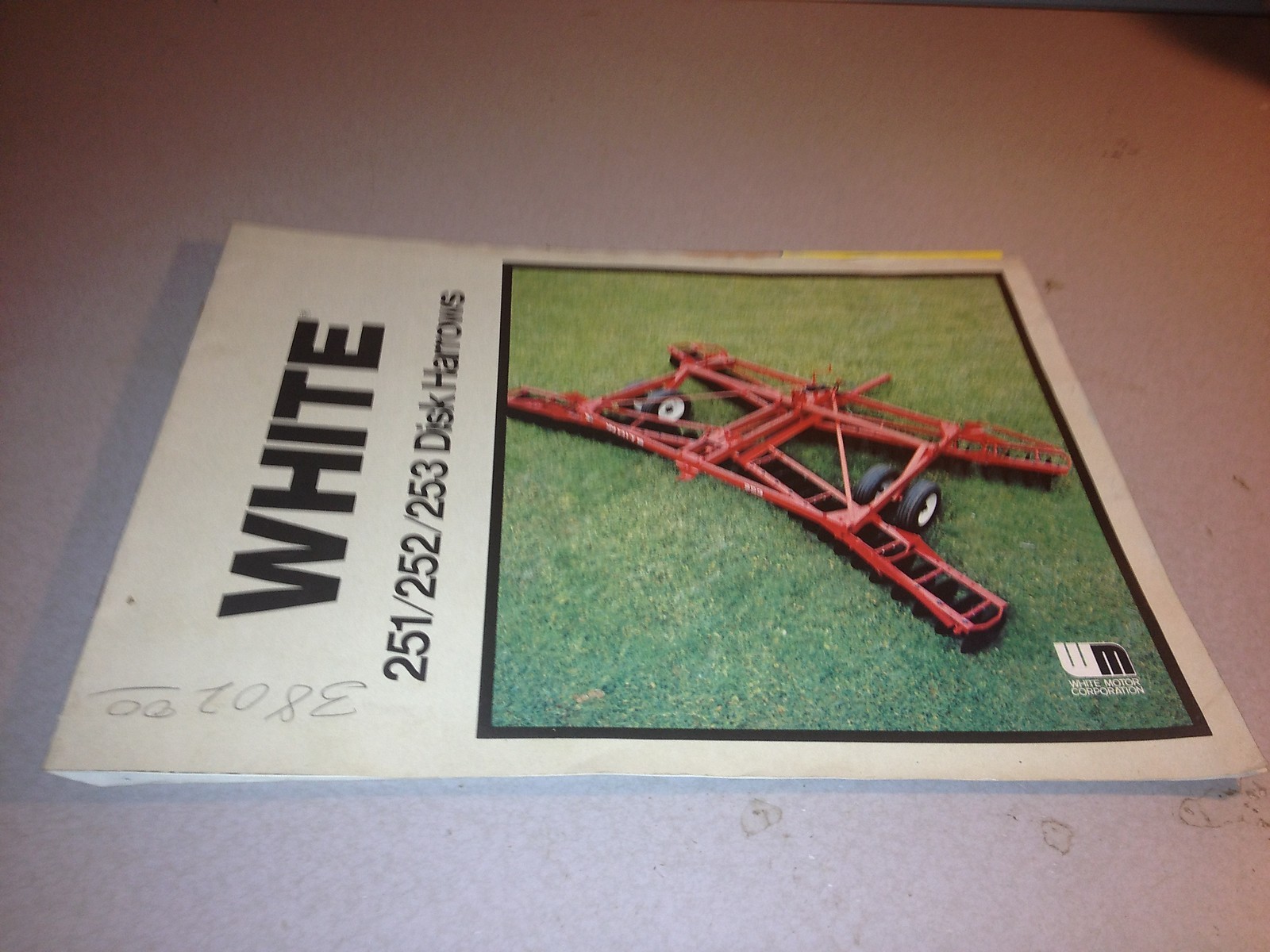 White 251/252/253 Disk Harrows Brochure